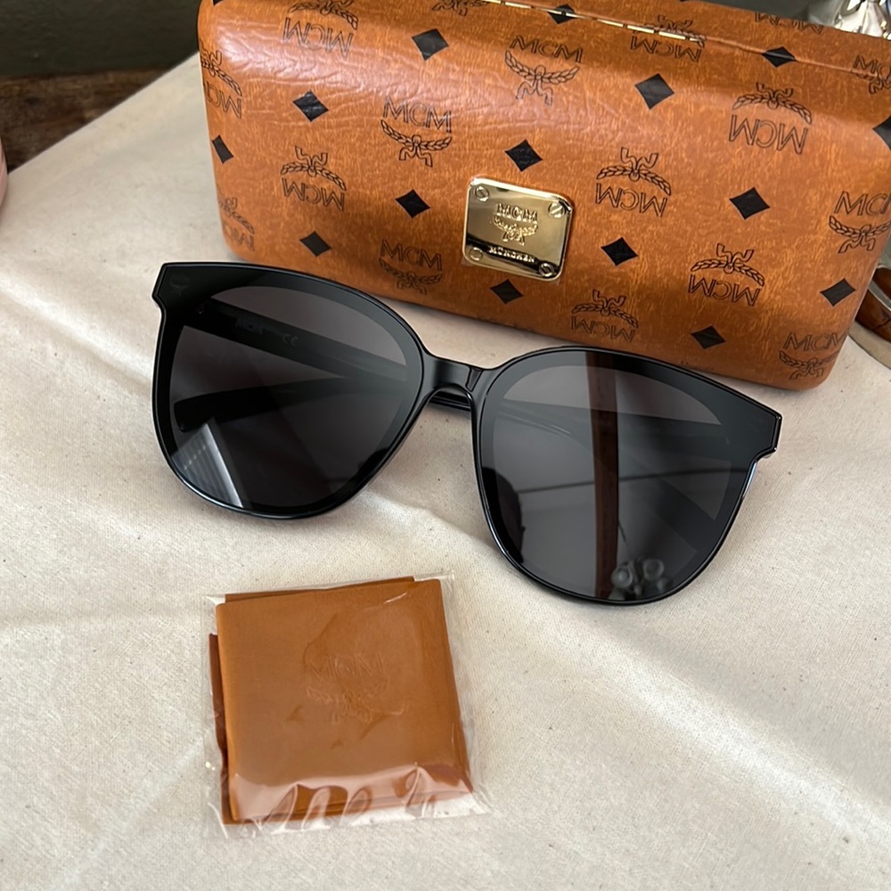 MCM WOMENS SUNGLASSES
